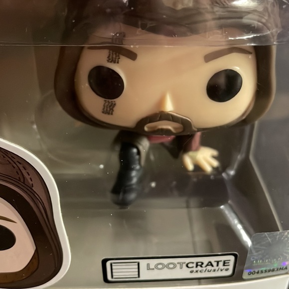 Pop! #379 AGUILAR ( Crouching ) - Picture 3 of 9